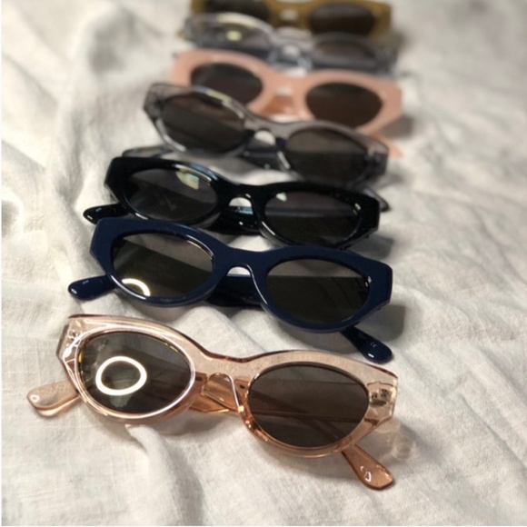 Pink Sunnies 💕😎 - Picture 4 of 4